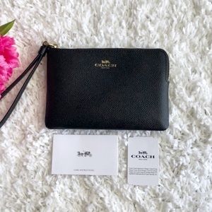 **NEW** Coach Corner Zip Wristlet